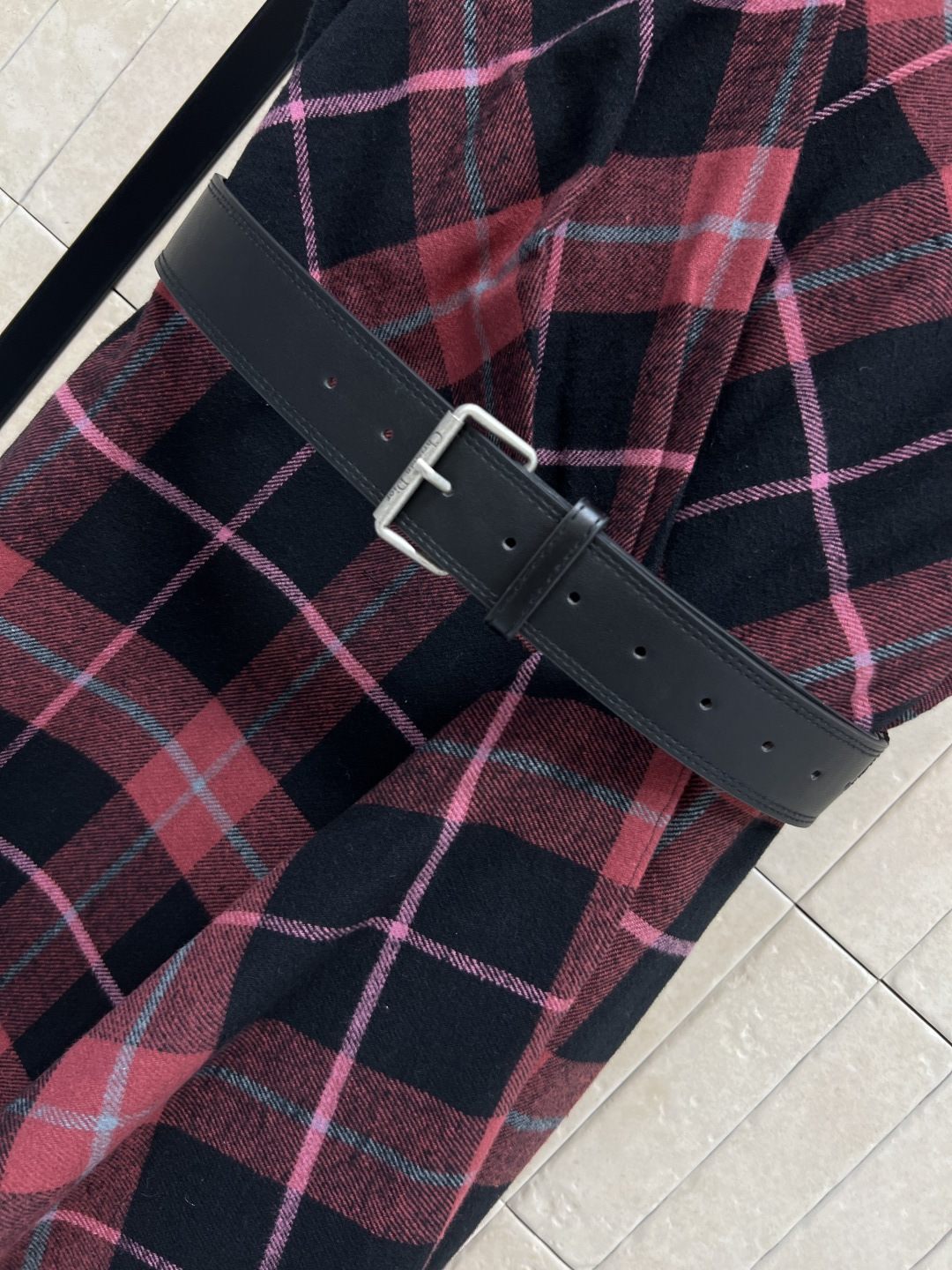 D家 25秋冬新款 复古格纹毛呢系列 泡泡袖小外套+西装外套+一片式百褶短裙+半身裙+短袖连衣裙+吊带连