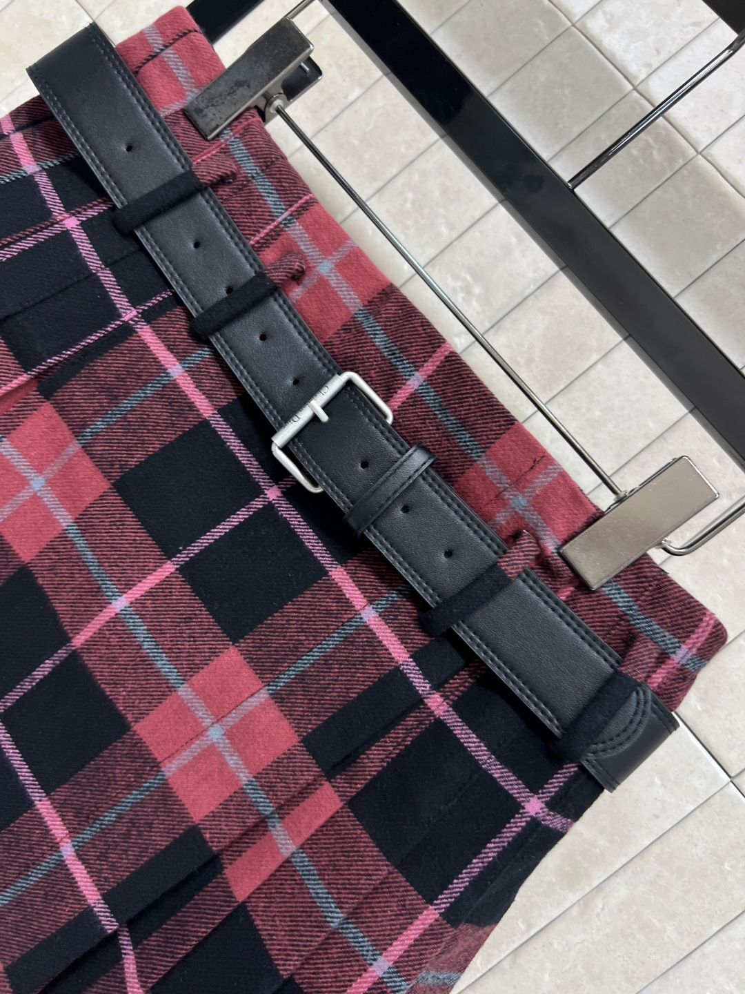 D家 25秋冬新款 复古格纹毛呢系列 泡泡袖小外套+西装外套+一片式百褶短裙+半身裙+短袖连衣裙+吊带连