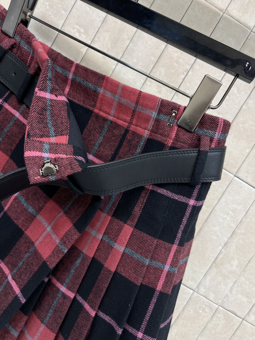 D家 25秋冬新款 复古格纹毛呢系列 泡泡袖小外套+西装外套+一片式百褶短裙+半身裙+短袖连衣裙+吊带连