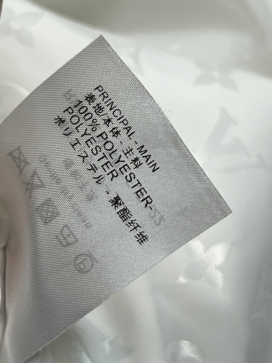 L家 25秋冬新款 老花翻领棉服 拼接毛毛衣袖配有logo五金搭扣装饰点缀上 身酷帅有型 经典老花图案面