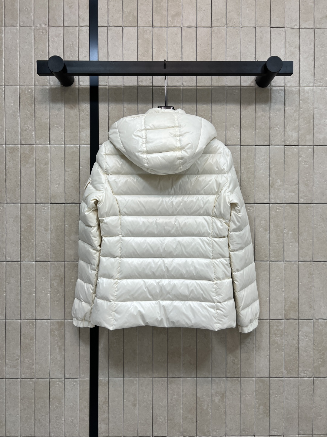 M家 25秋冬新款 连帽收腰 羽绒服 可拆卸连帽立领设计 修身羽绒服上身暖炉效果国标 90绒填充 上身妥