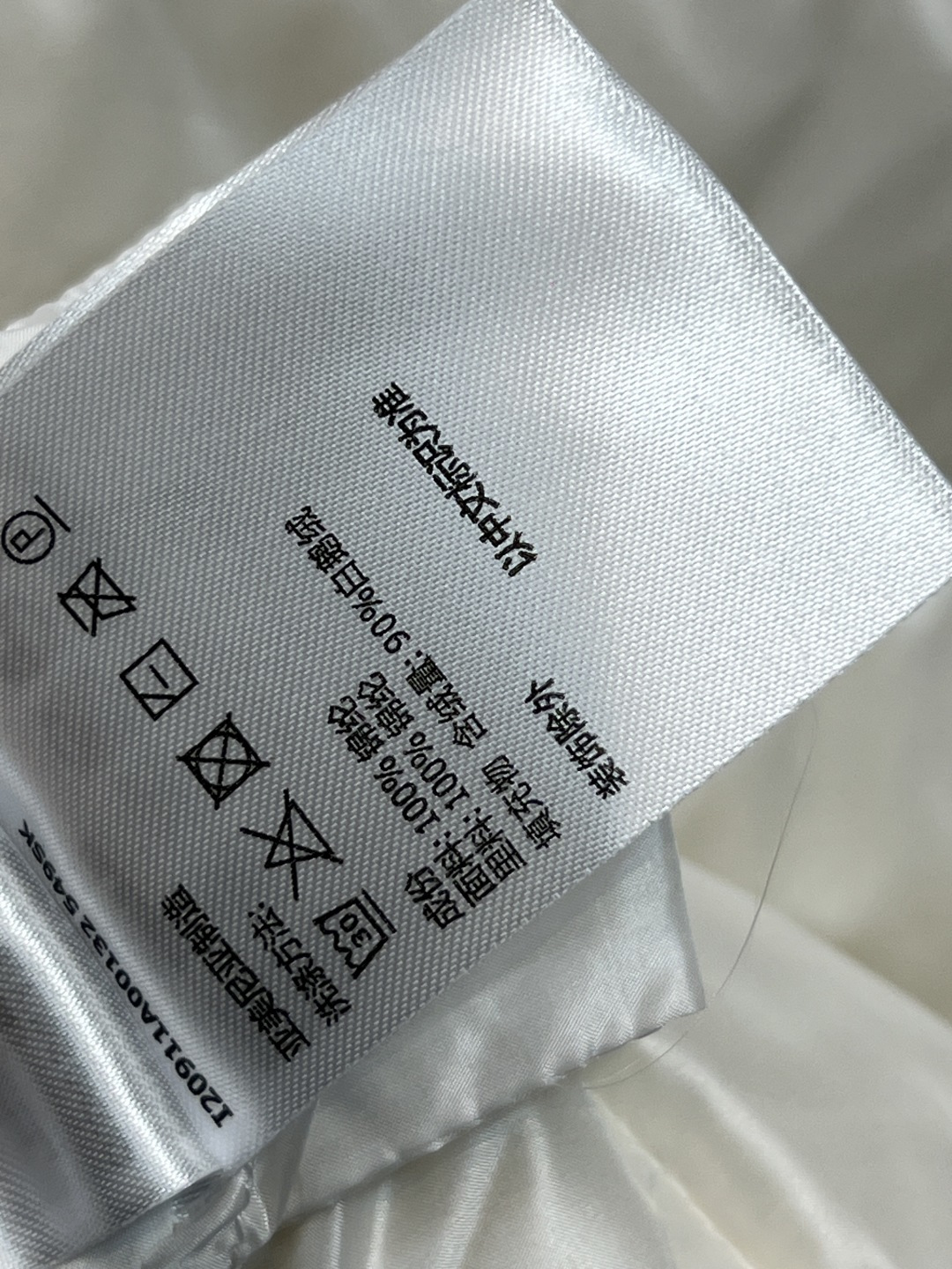 M家 25秋冬新款 立领薄款羽绒马甲 经典小立领 干练利落 马甲绝对是保暖又显瘦的必备单品 胸前经典的品