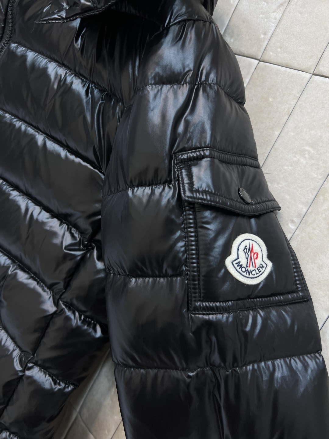 M家 25秋冬新款 连帽收腰 羽绒服 可拆卸连帽立领设计 修身羽绒服上身暖炉效果国标 90绒填充 上身妥