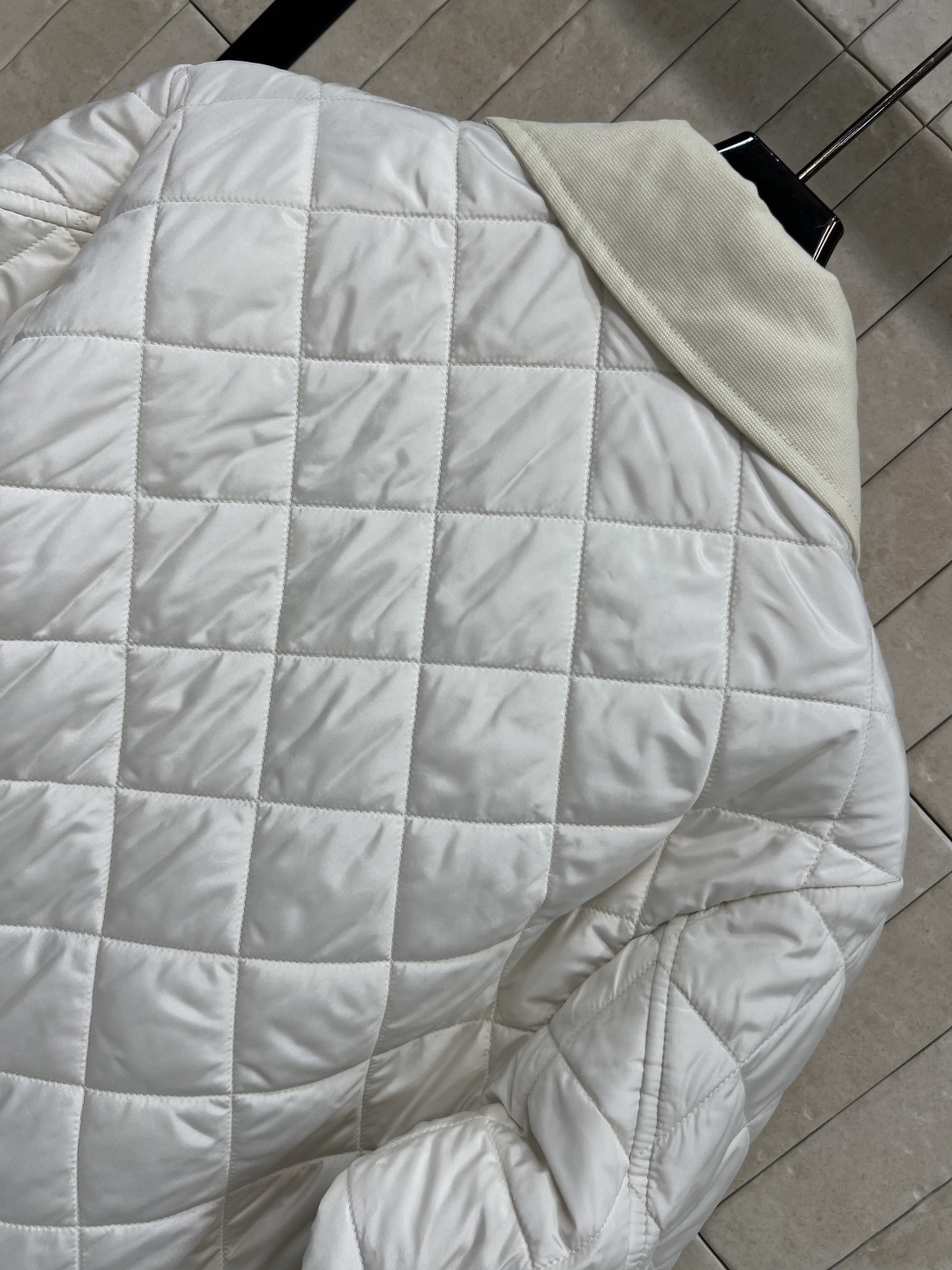 M家 25秋冬新款 菱形绗缝棉夹克外套 超级火爆的小外套上身绝绝子 进口机压线格工艺 时髦又低调 原版对