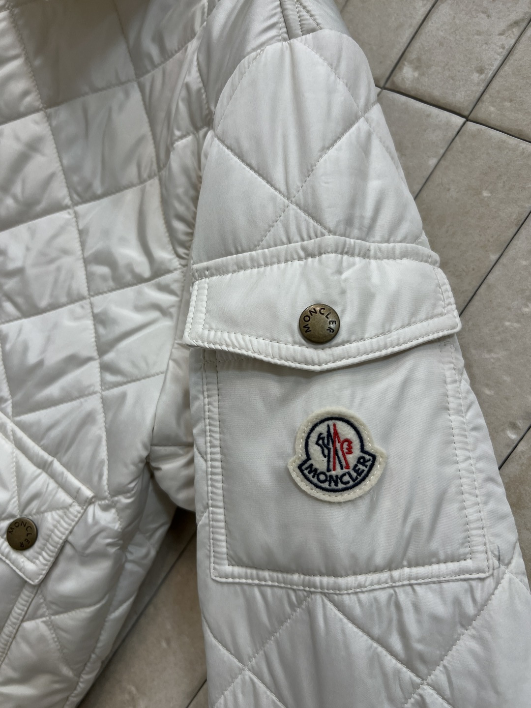 M家 25秋冬新款 菱形绗缝棉夹克外套 超级火爆的小外套上身绝绝子 进口机压线格工艺 时髦又低调 原版对