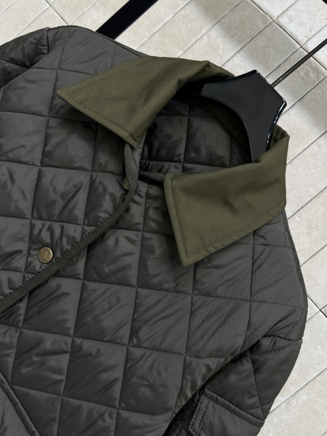 M家 25秋冬新款 菱形绗缝棉夹克外套 超级火爆的小外套上身绝绝子 进口机压线格工艺 时髦又低调 原版对