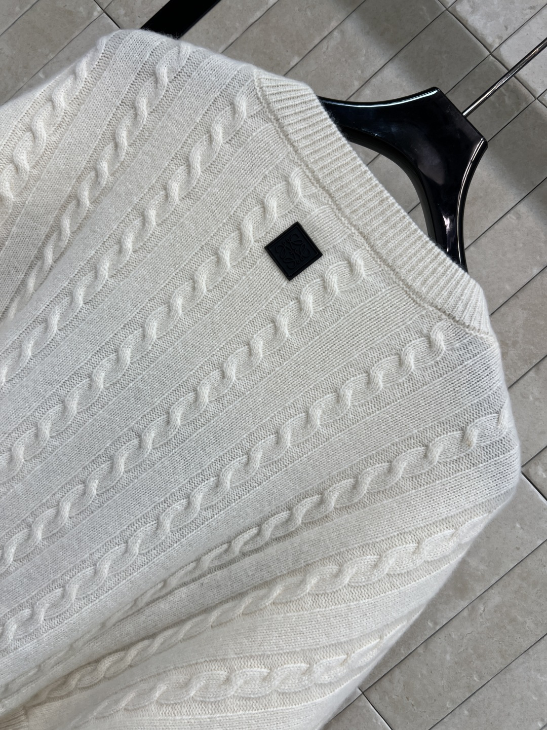 25秋冬新款 麻花提花撞色毛衣 可知性可慵懒 亦飒亦柔 自带温柔大姐姐气质 麻花针织纹理多重织法勾起立体