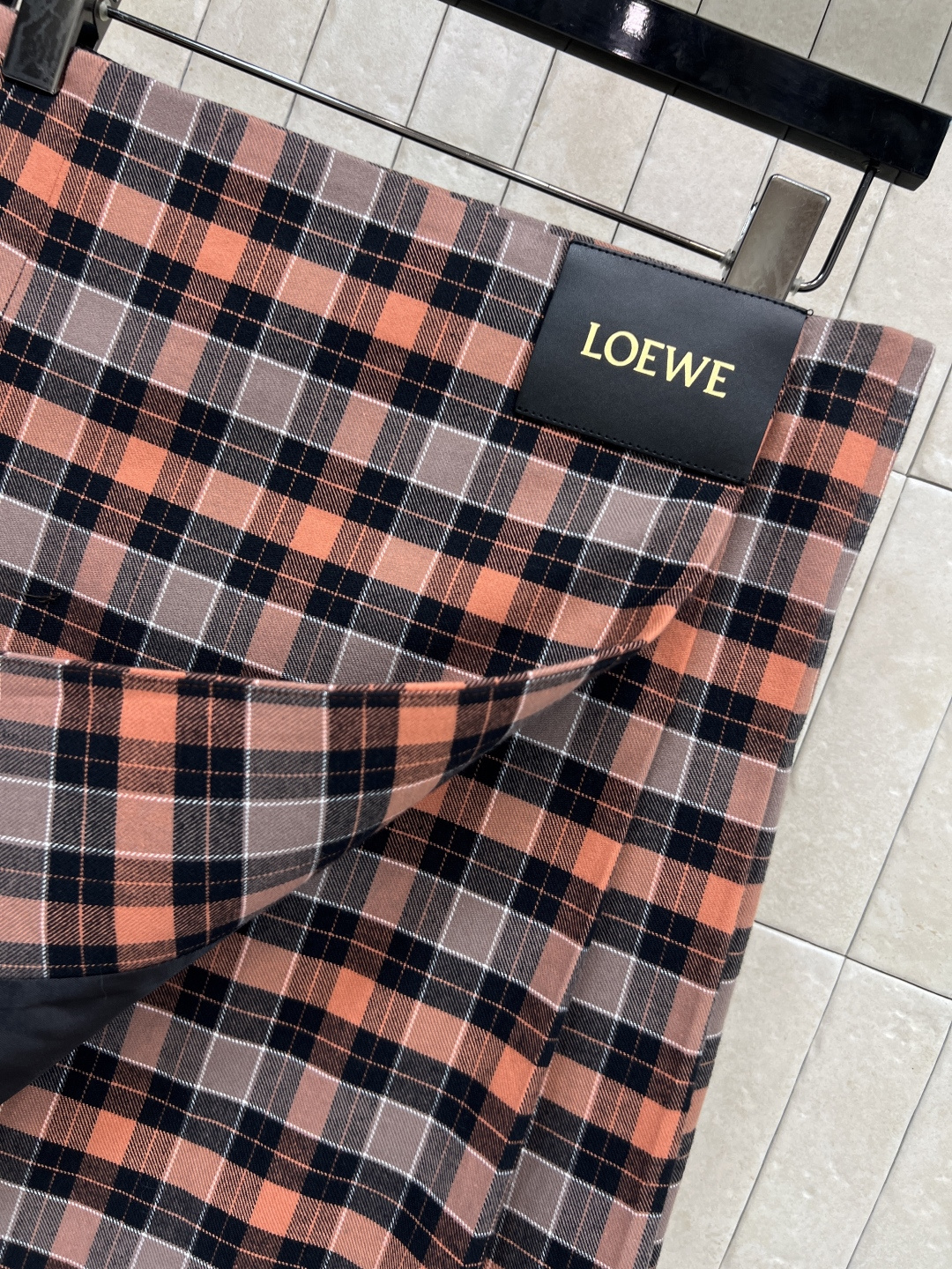 LW家 25秋冬新款 格纹套装 翻领褶皱外套+搭片半身裙 文艺的复古风 自带减龄感的少女风气质 经典的立