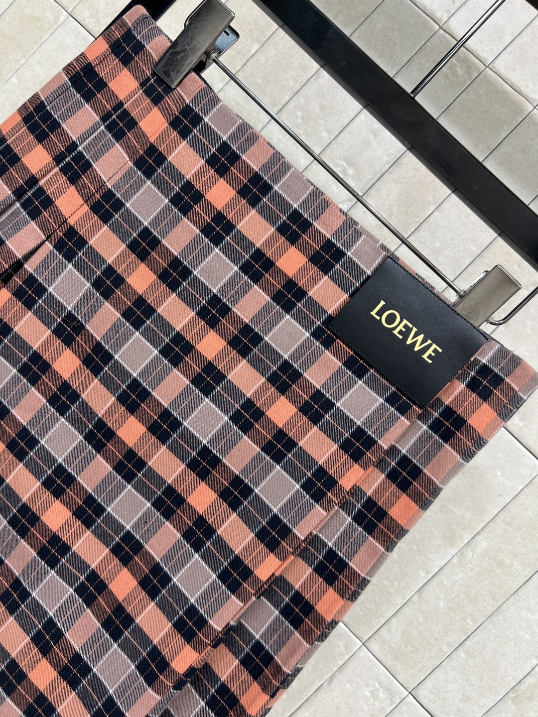 LW家 25秋冬新款 格纹套装 翻领褶皱外套+搭片半身裙 文艺的复古风 自带减龄感的少女风气质 经典的立