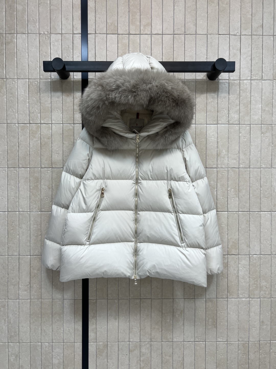 M家 25秋冬新款 连帽面包羽绒服 进口机器衍缝工艺 羽绒饱满柔软不压身 宽松A字廓形版型 掩盖瑕疵绝绝
