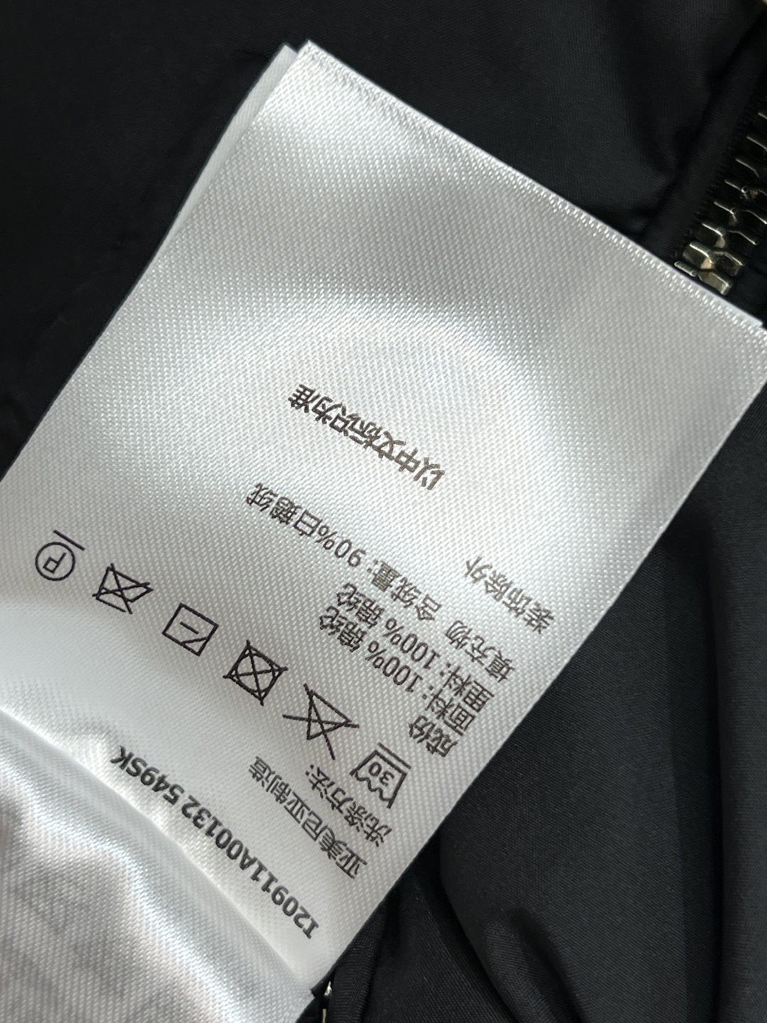 M家 25秋冬新款 连帽面包羽绒服 进口机器衍缝工艺 羽绒饱满柔软不压身 宽松A字廓形版型 掩盖瑕疵绝绝