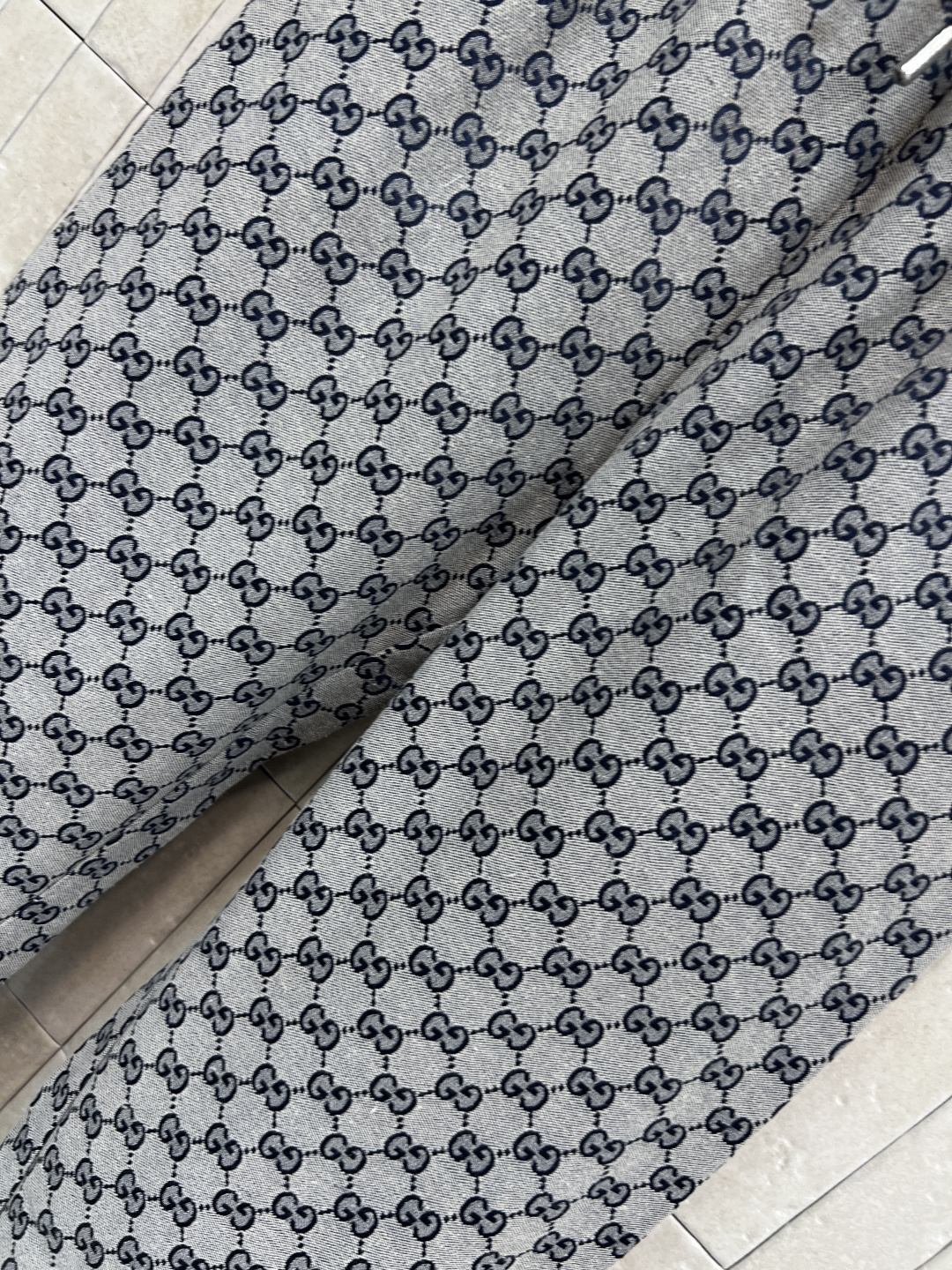 G家 25秋冬新款 双G提花束脚裤 双口袋撞色包边装饰 简单又经典 抽绳松紧腰身设计 上身百搭不挑人 宽