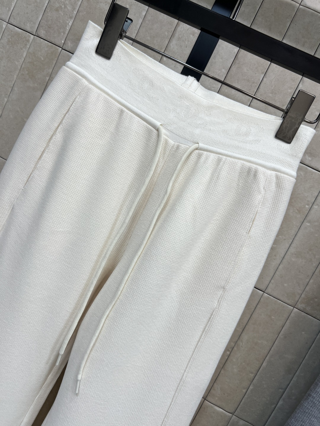 小香家 25秋冬新款 字母织带腰头阔腿裤 自带垂坠感 字母腰头松紧设计精致高级不挑人 彰显品牌魅力 大牌