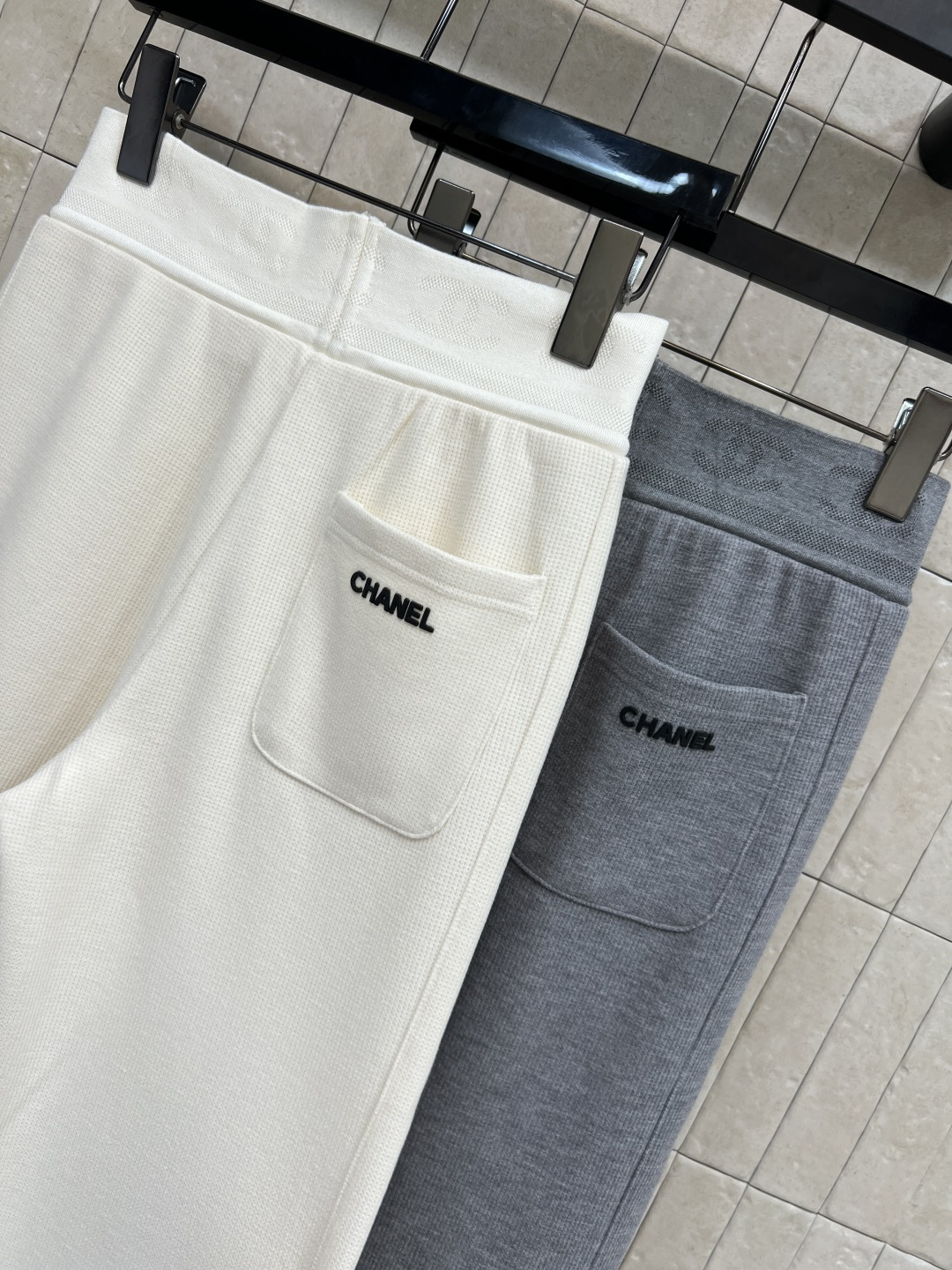 小香家 25秋冬新款 字母织带腰头阔腿裤 自带垂坠感 字母腰头松紧设计精致高级不挑人 彰显品牌魅力 大牌