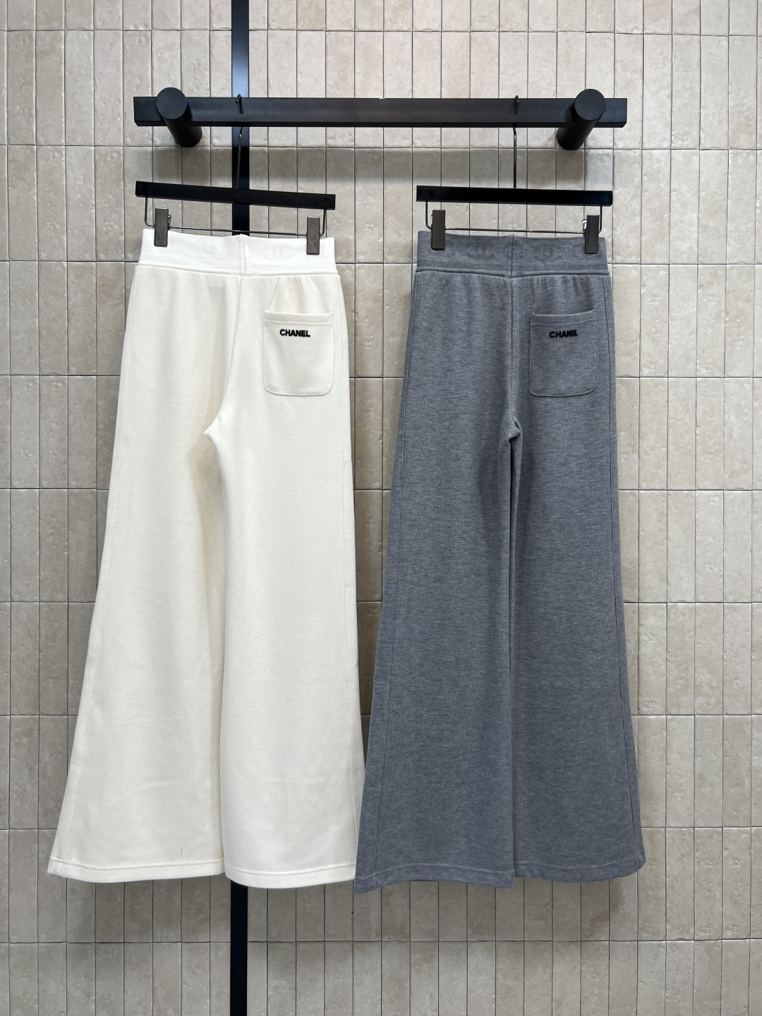 小香家 25秋冬新款 字母织带腰头阔腿裤 自带垂坠感 字母腰头松紧设计精致高级不挑人 彰显品牌魅力 大牌