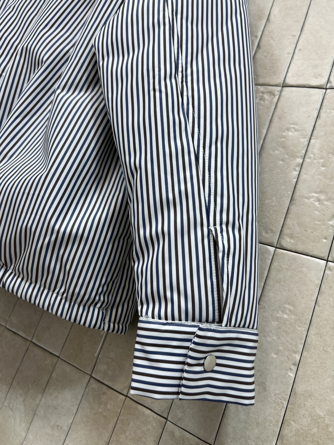 PD家 25秋冬新款 三角标连帽棉服 不挑身材的极简棉服 保暖又不臃肿 上身氧气感满满 保暖性up 衣服