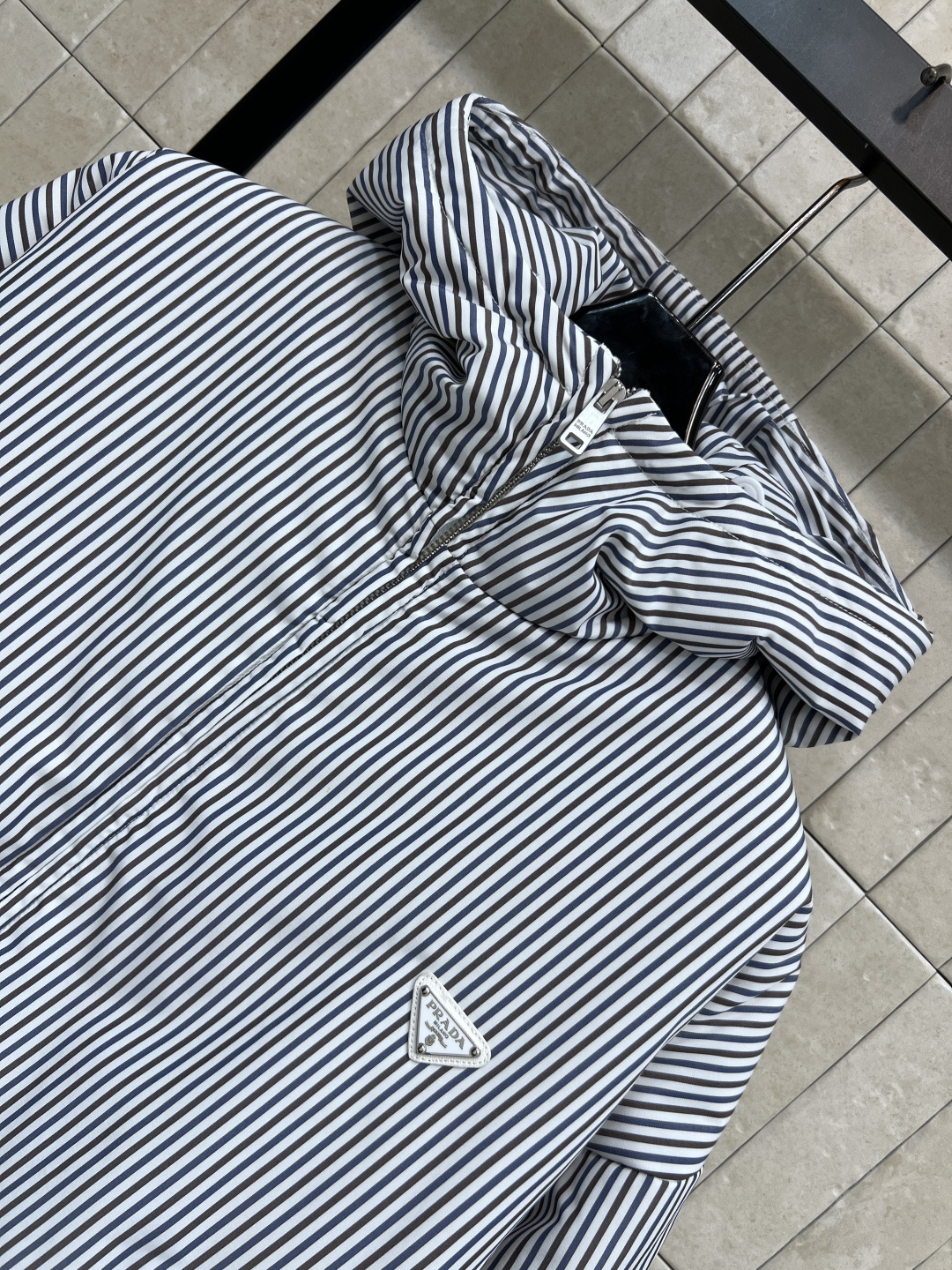 PD家 25秋冬新款 三角标连帽棉服 不挑身材的极简棉服 保暖又不臃肿 上身氧气感满满 保暖性up 衣服