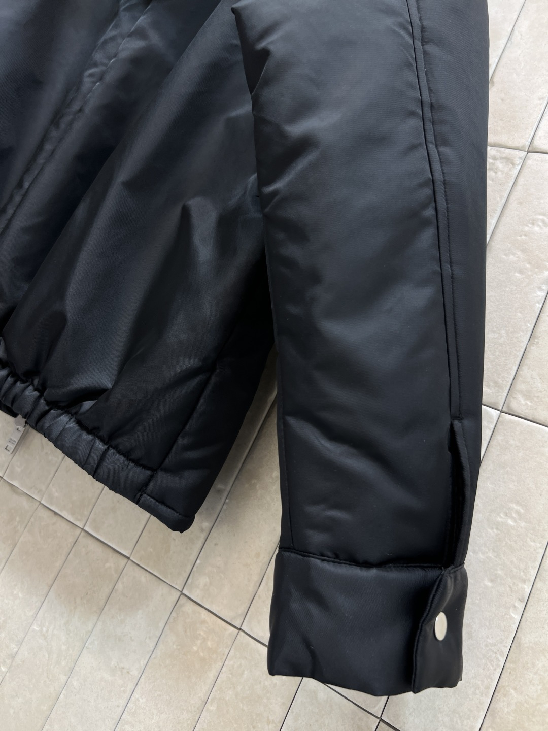 PD家 25秋冬新款 三角标连帽棉服 不挑身材的极简棉服 保暖又不臃肿 上身氧气感满满 保暖性up 衣服