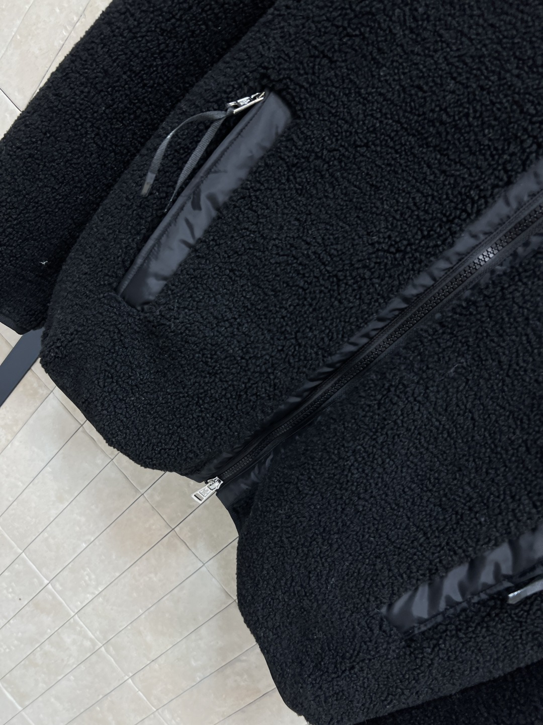 M家 25秋冬新款 羊羔毛立领外套 面料柔软 轻薄又舒适摸起来超级舒服 软乎乎上身超级可爱 宽松版型百搭