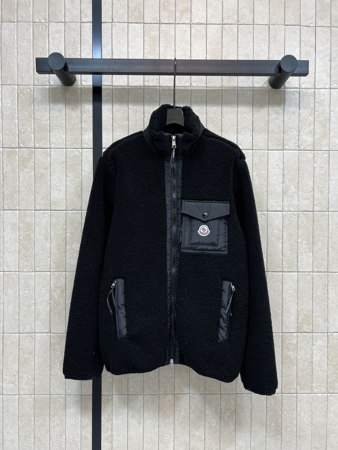 M家 25秋冬新款 羊羔毛立领外套 面料柔软 轻薄又舒适摸起来超级舒服 软乎乎上身超级可爱 宽松版型百搭