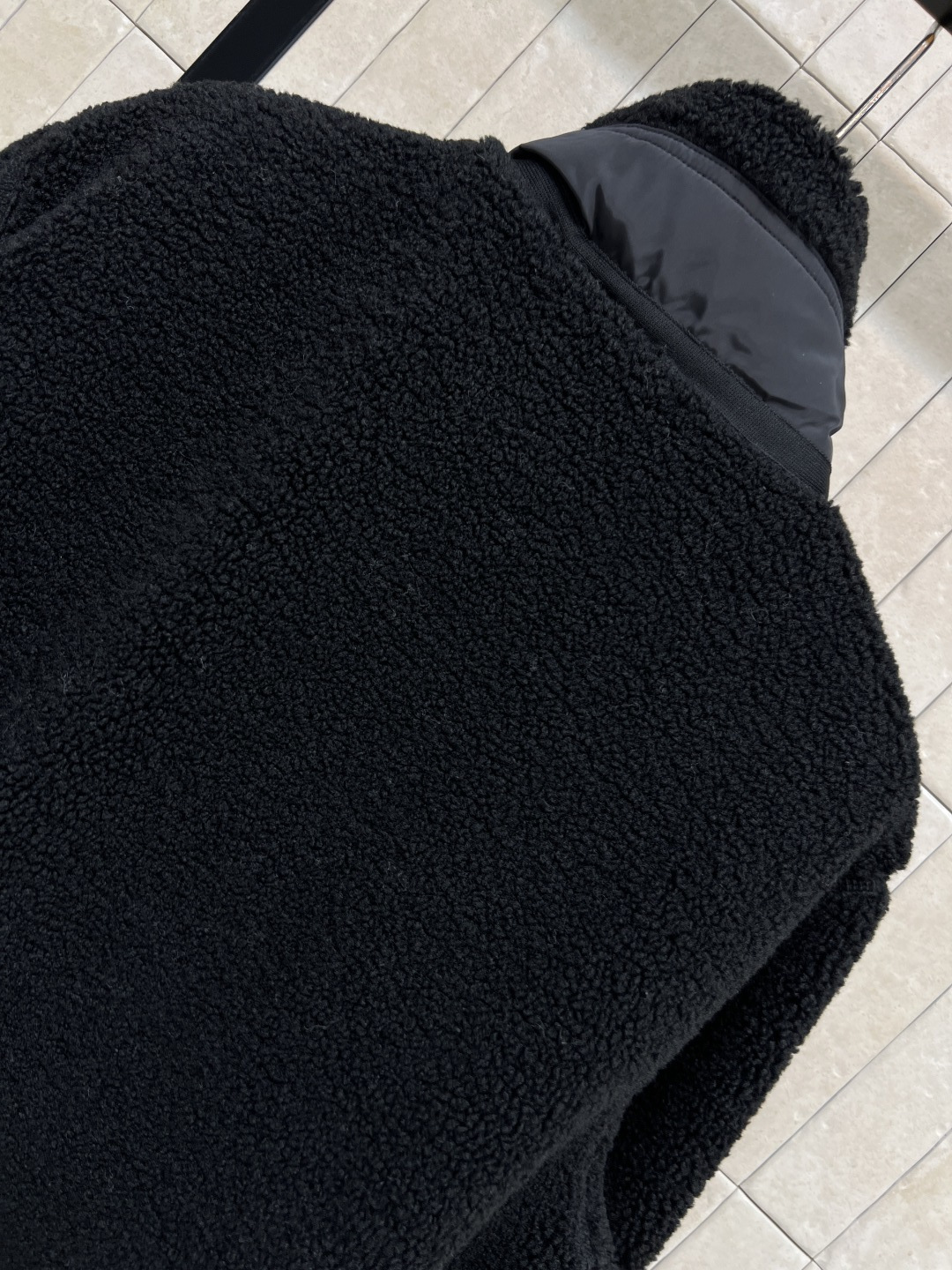 M家 25秋冬新款 羊羔毛立领外套 面料柔软 轻薄又舒适摸起来超级舒服 软乎乎上身超级可爱 宽松版型百搭