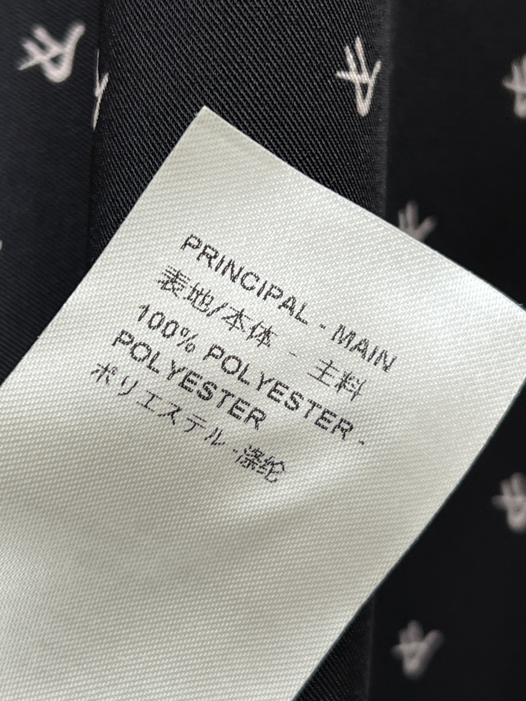 L家 25秋冬新款 刺绣logo碎花短袖连衣裙 V领设计修饰脖颈 本布腰带打造收腰轮廓 完美分割身材比列