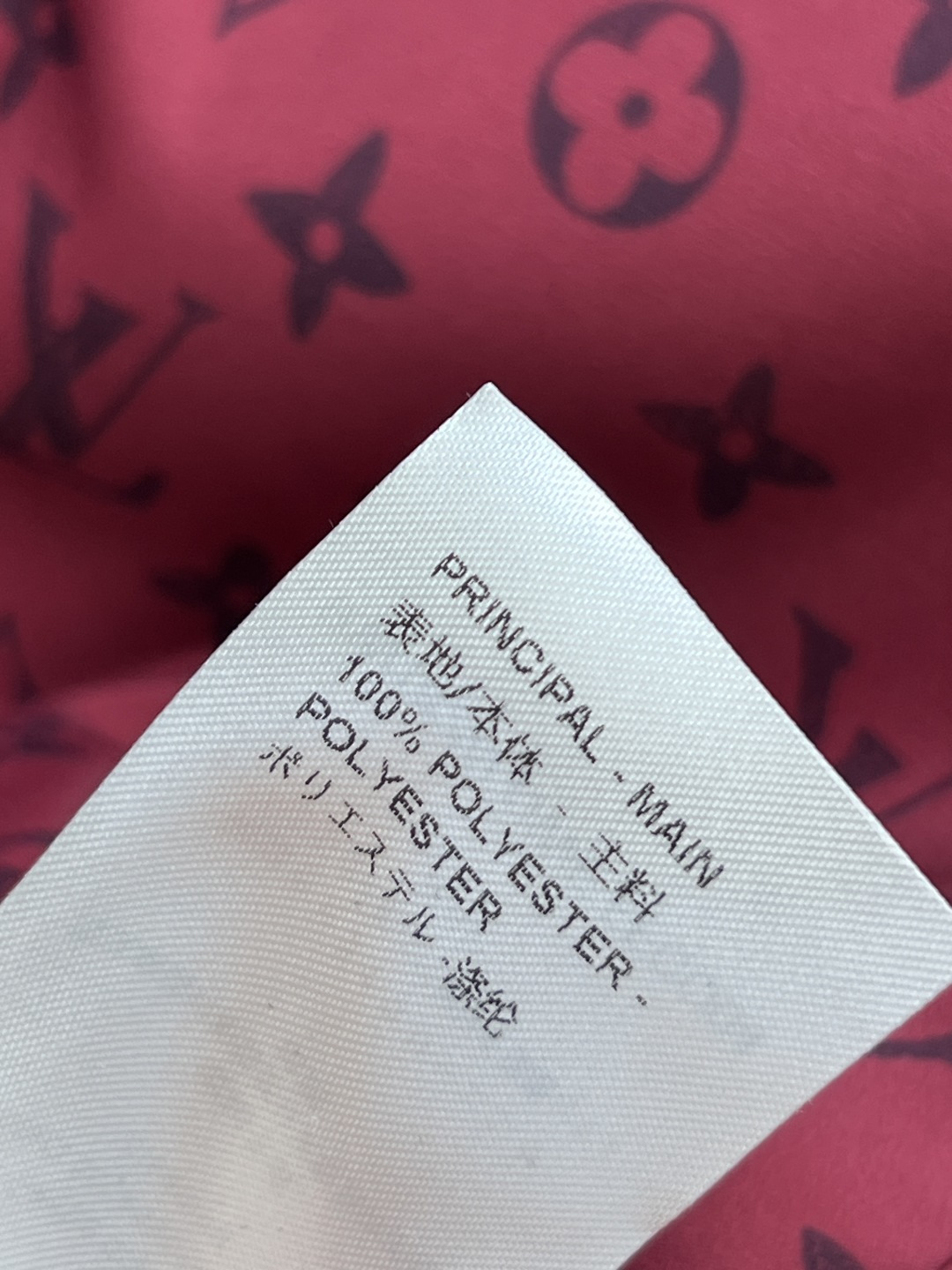 L家 25秋冬新款 老花印花棒球服夹克外套 两个颜色都很好看 罗纹领拼接 棒球服夹克版型 上身帅气又时髦