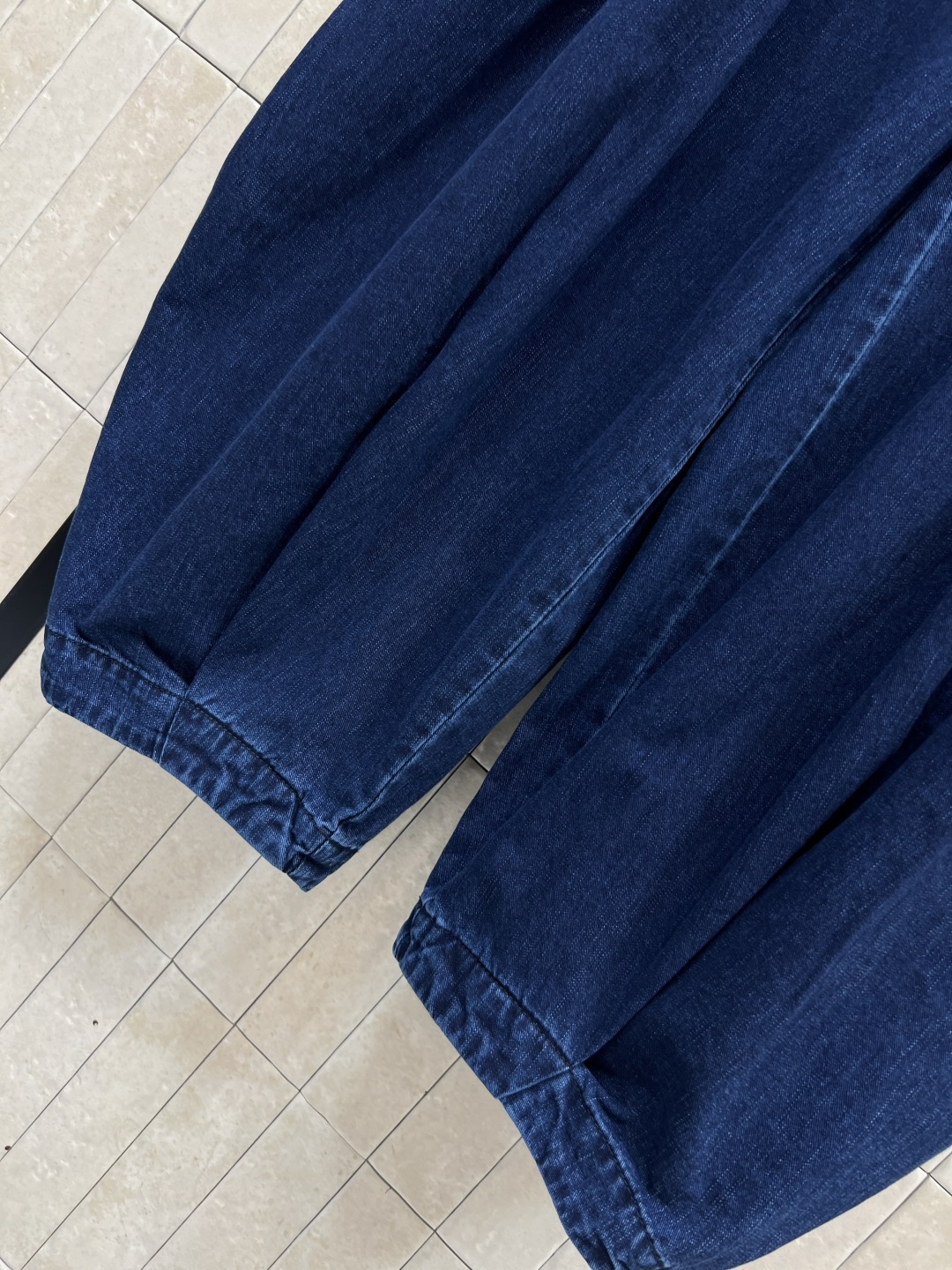 LW家 25秋冬新款 复古牛仔弯刀阔腿裤 复古牛仔洗水面料 质感超赞 显瘦神器阔腿弯刀裤型上身超好看 怀