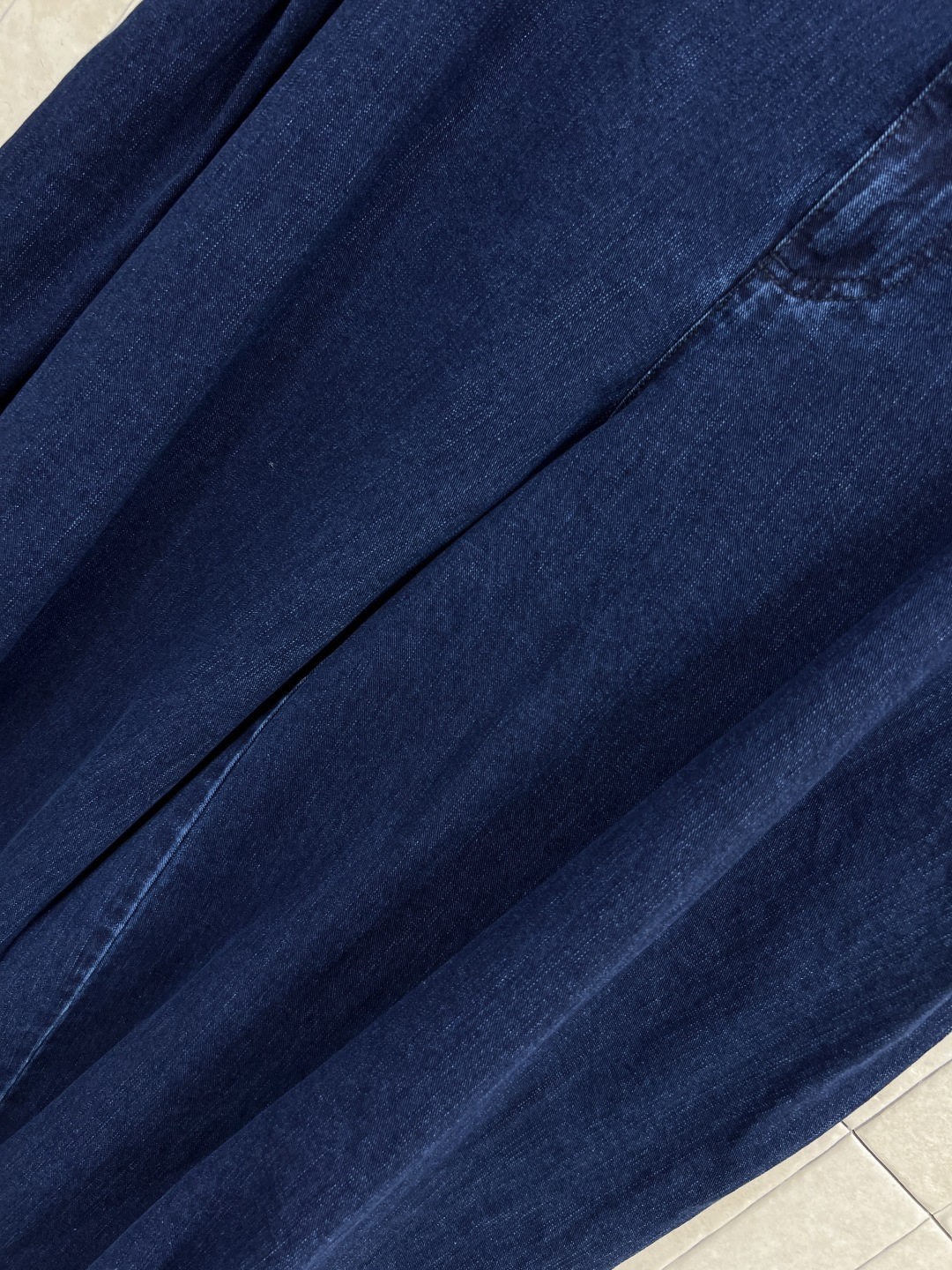 LW家 25秋冬新款 复古牛仔弯刀阔腿裤 复古牛仔洗水面料 质感超赞 显瘦神器阔腿弯刀裤型上身超好看 怀