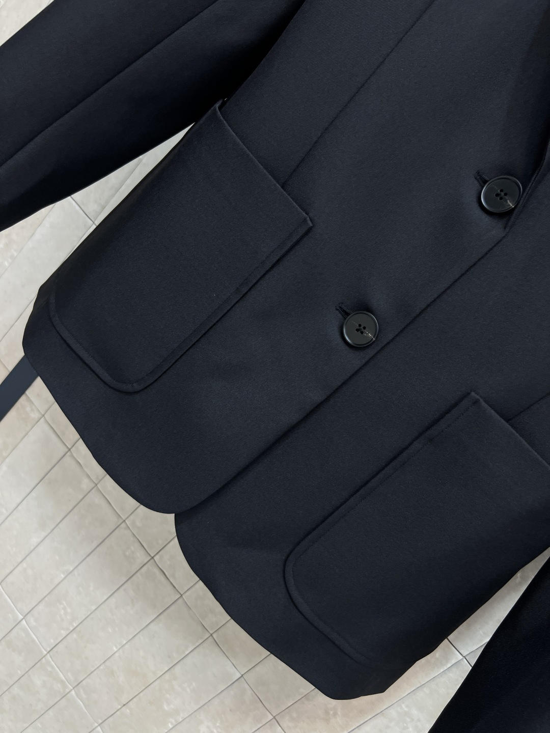 TB家 25秋冬新款 翻领西装外套 YB定制的经典彩条元素里衬 翻领立体修身剪裁版型 自带减龄的学院风少