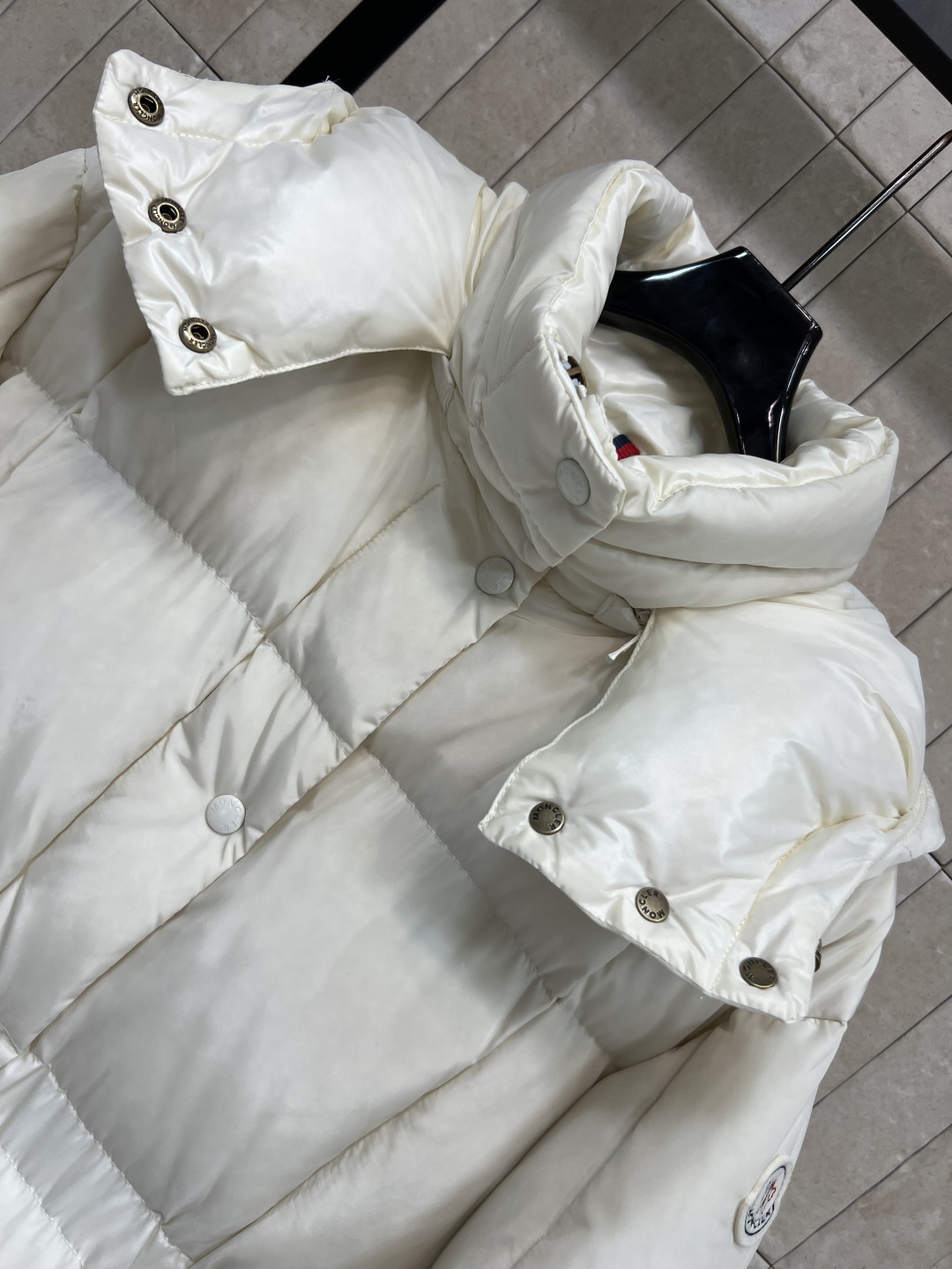 M家 25秋冬新款 连帽收腰羽绒服 连帽可拆卸立领+松紧收腰的设计 上身立显身材 冬季必备的保暖神器 百