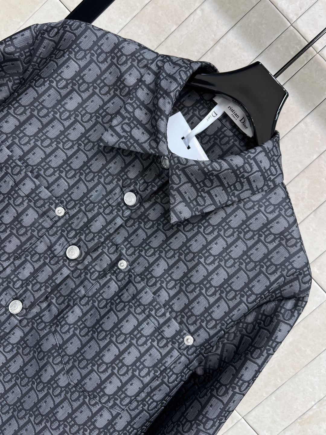 D家 25秋冬新款 D字母提花衬衫外套 经典又大气时髦 满印D字母提花面料 彰显品牌魅力 喜欢老花的一定