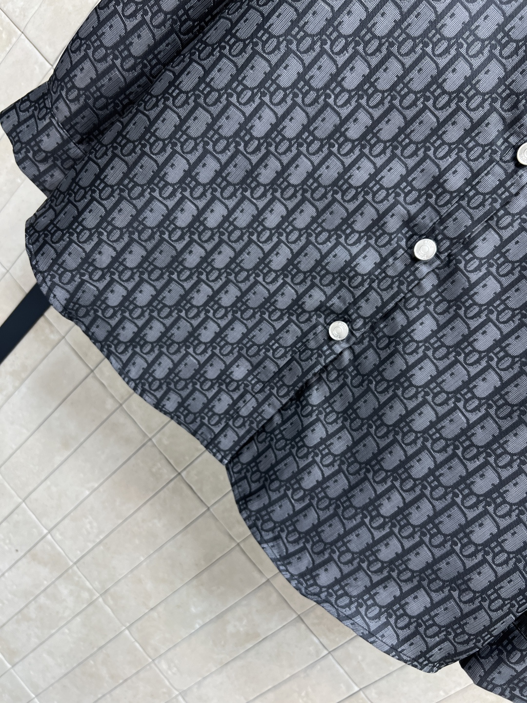 D家 25秋冬新款 D字母提花衬衫外套 经典又大气时髦 满印D字母提花面料 彰显品牌魅力 喜欢老花的一定