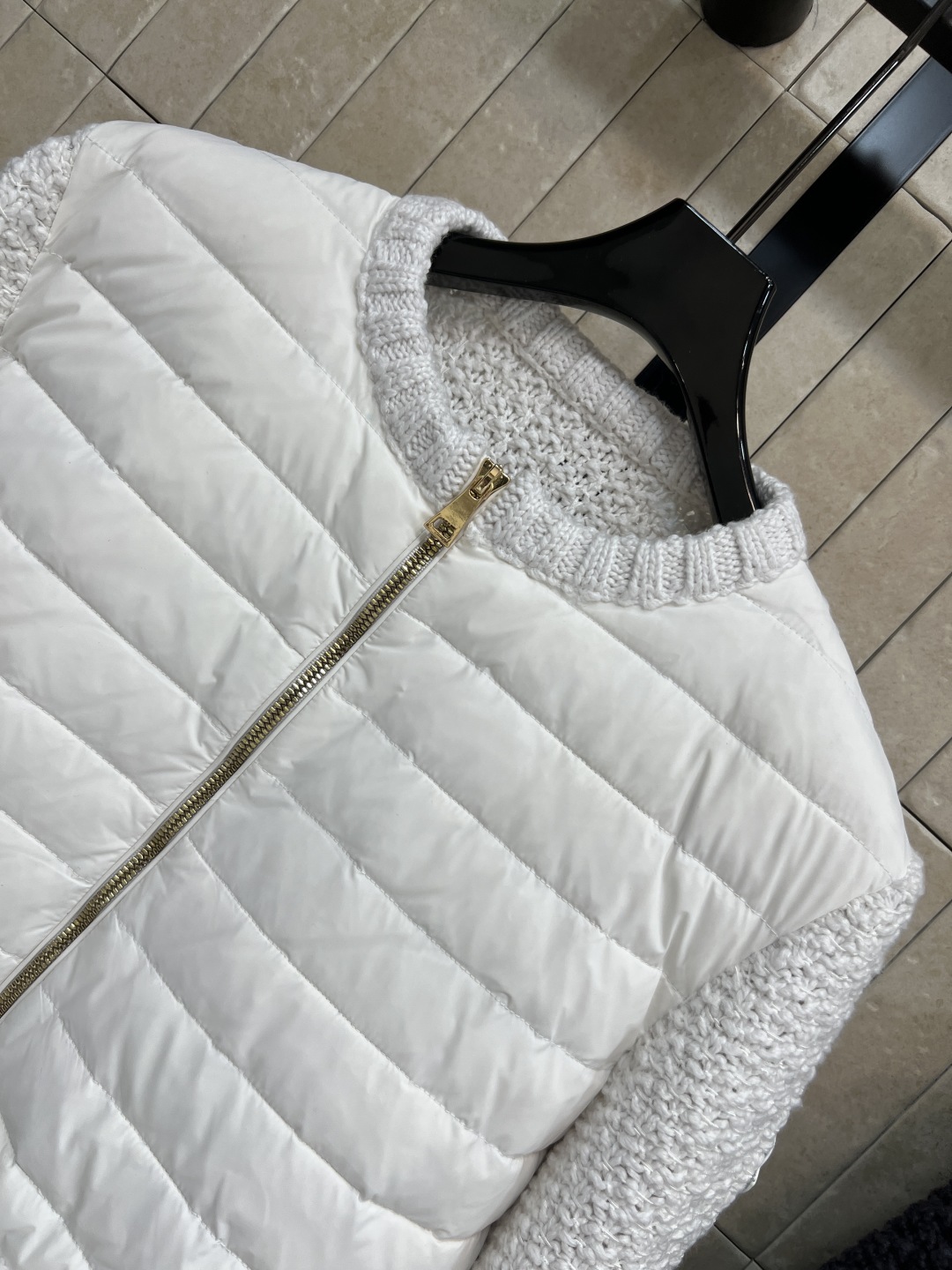 M家 25秋冬新款 粗花呢拼接薄款羽绒服 上身就是气质富家千金 宽松短款完美修饰身材比例 小圆领袖修饰脖