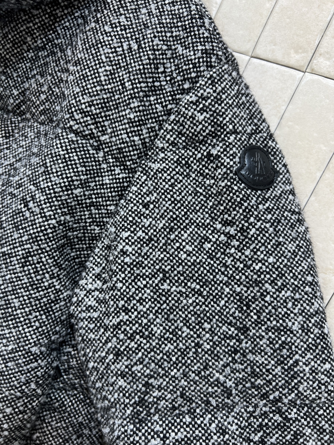 M家 25秋冬新款 杂色毛呢立领面包服 拼接羊羔毛立领设计 重磅的90鹅绒填充 轻盈又蓬松柔软 立领面包