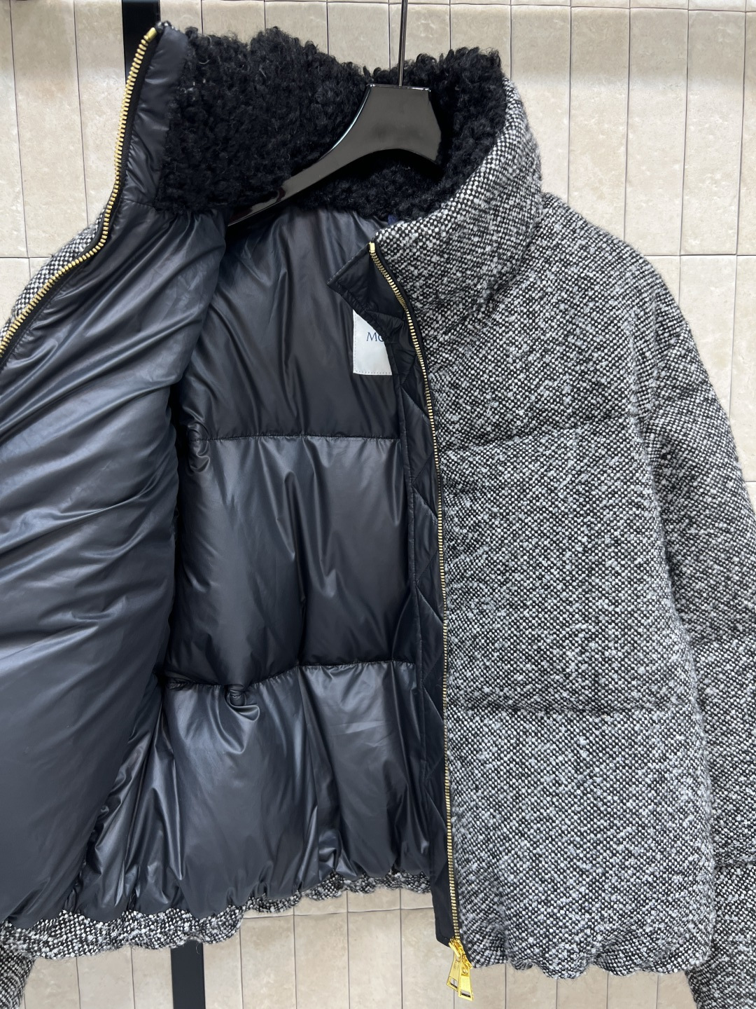 M家 25秋冬新款 杂色毛呢立领面包服 拼接羊羔毛立领设计 重磅的90鹅绒填充 轻盈又蓬松柔软 立领面包