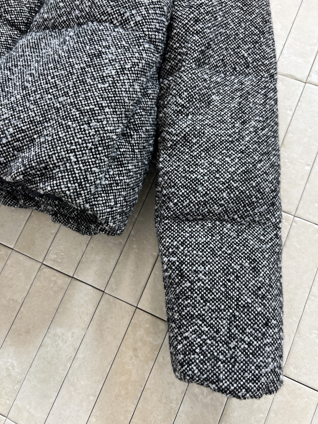 M家 25秋冬新款 杂色毛呢立领面包服 拼接羊羔毛立领设计 重磅的90鹅绒填充 轻盈又蓬松柔软 立领面包