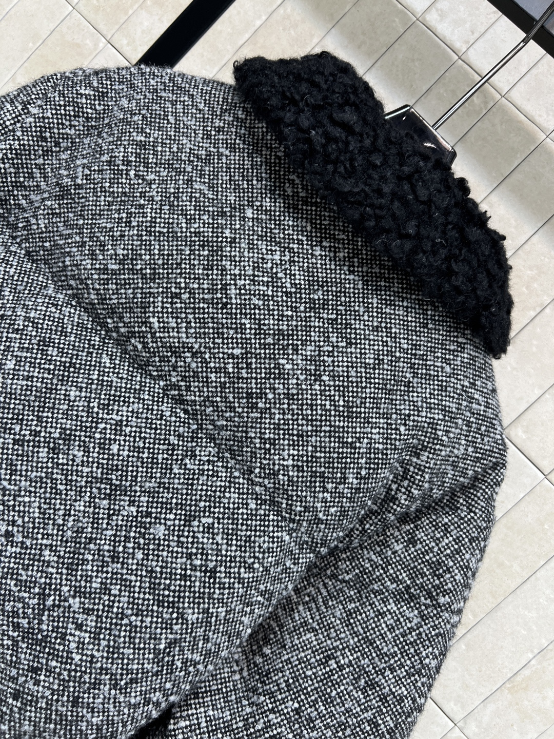 M家 25秋冬新款 杂色毛呢立领面包服 拼接羊羔毛立领设计 重磅的90鹅绒填充 轻盈又蓬松柔软 立领面包