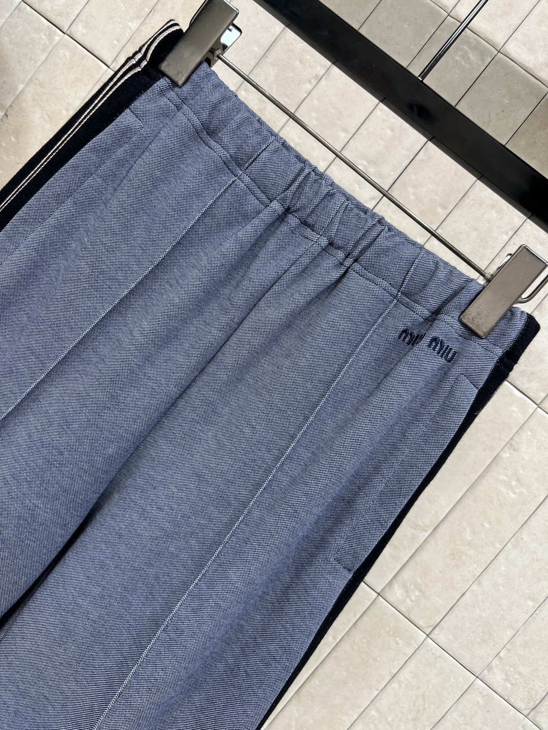 MIu家 25秋冬新款 螺纹立领外套+高腰阔腿裤 一套搭配绝绝子 撞色条纹织带拼接 一套上身更加显高起来