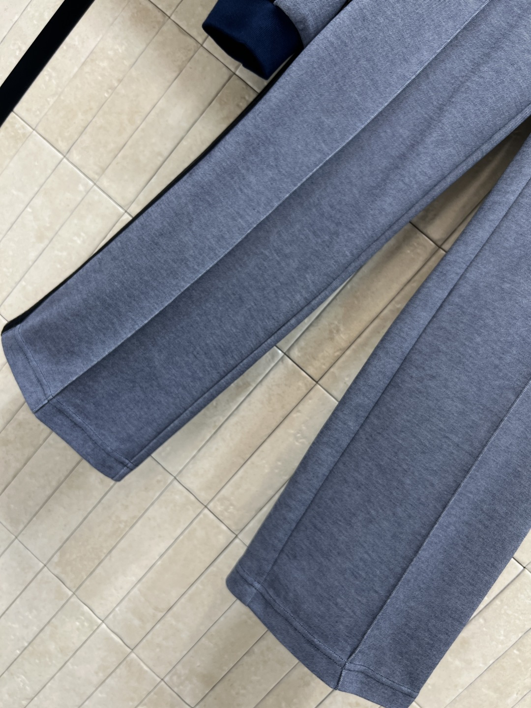 MIu家 25秋冬新款 螺纹立领外套+高腰阔腿裤 一套搭配绝绝子 撞色条纹织带拼接 一套上身更加显高起来