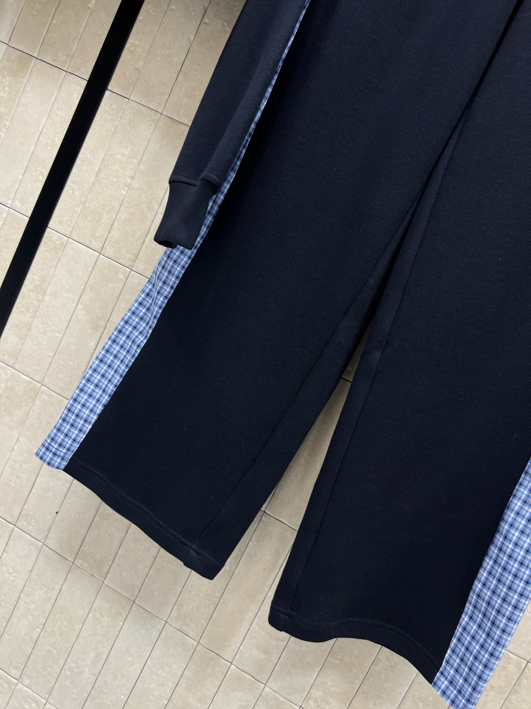 MIu家 25秋冬新款 撞色格子休闲套装 格子连帽拉链外套+格子开叉拼接阔腿裤 自带帅气和时髦 每个女生