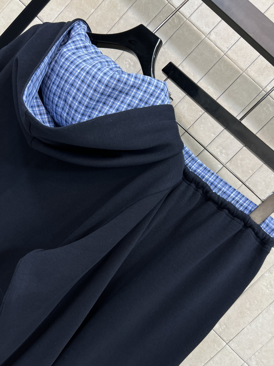 MIu家 25秋冬新款 撞色格子休闲套装 格子连帽拉链外套+格子开叉拼接阔腿裤 自带帅气和时髦 每个女生