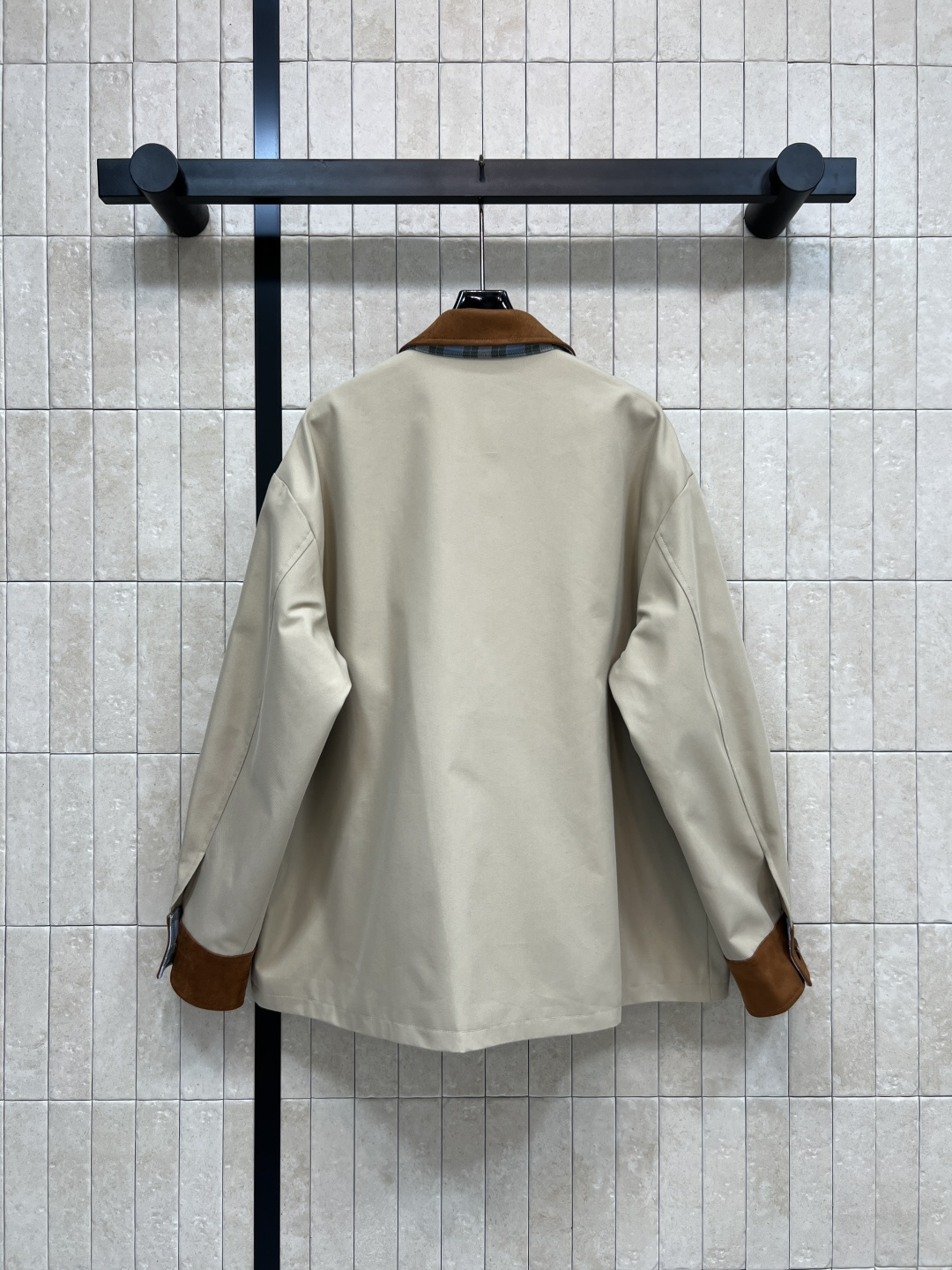 LW家 25秋冬新款 鹿皮绒翻领拼接夹克外套 鹿皮绒+复古格纹拼接翻领/袖口设计 经典宽松夹克版型干练帅