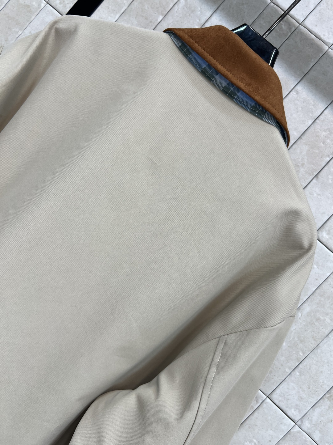 LW家 25秋冬新款 鹿皮绒翻领拼接夹克外套 鹿皮绒+复古格纹拼接翻领/袖口设计 经典宽松夹克版型干练帅