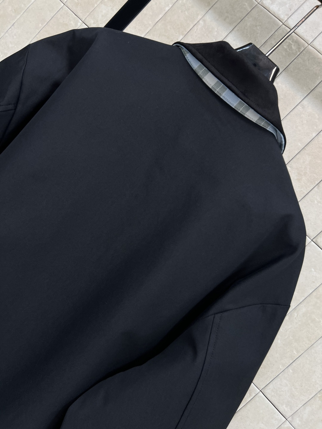 LW家 25秋冬新款 鹿皮绒翻领拼接夹克外套 鹿皮绒+复古格纹拼接翻领/袖口设计 经典宽松夹克版型干练帅