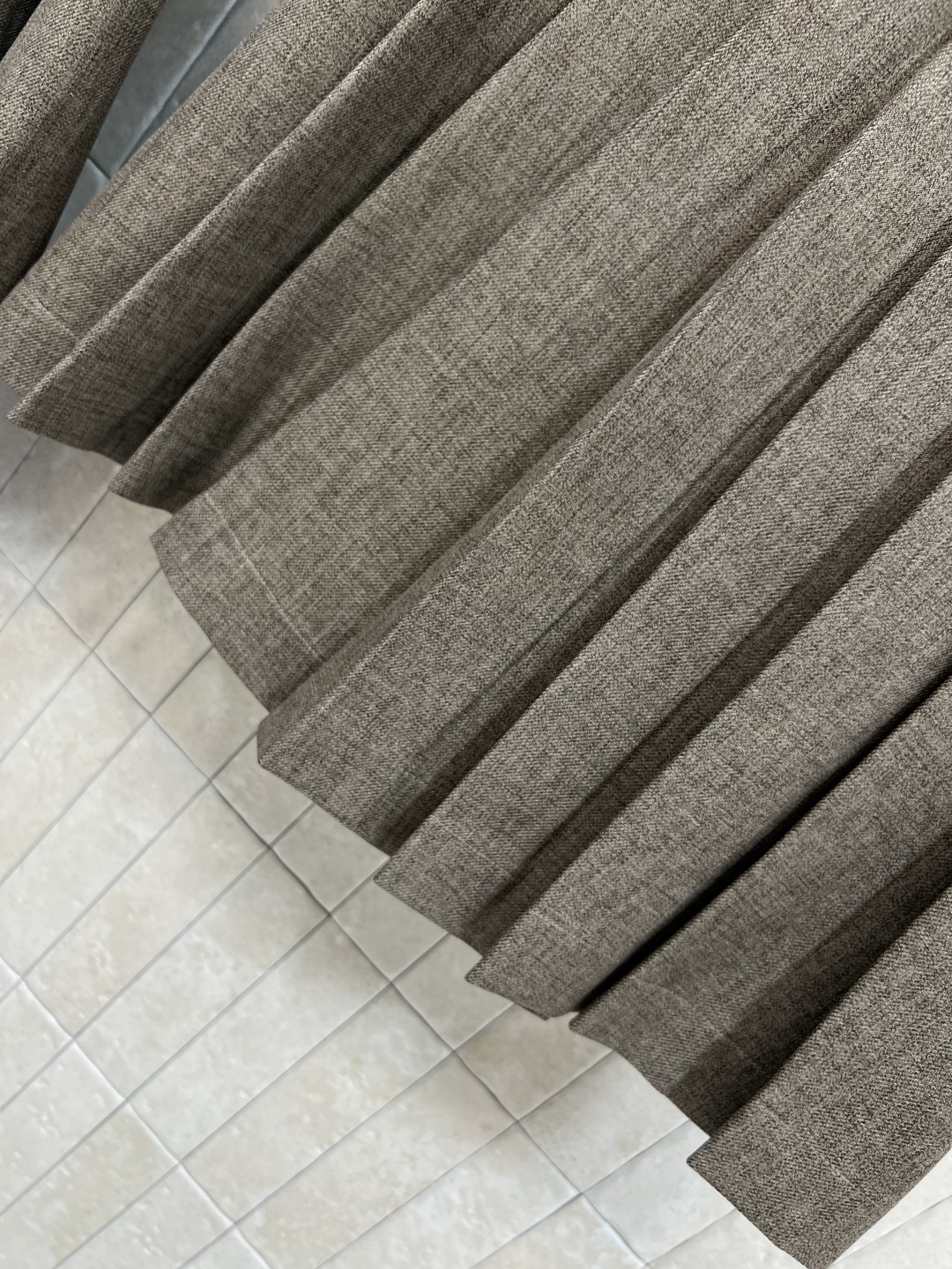 CE家 25秋冬新款 翻领夹克外套+百褶裙套装 复古减龄学院派 定制面料高级又时髦 经典凯旋门金扣装饰可