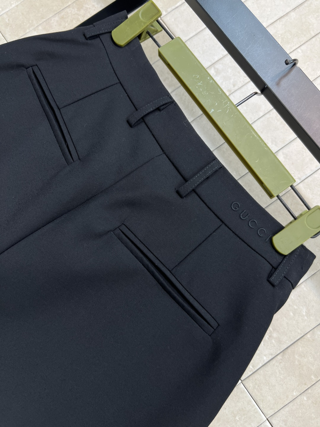 G家 25秋冬新款 翻领收腰西装外套+高腰西装短裤 一套搭配满分的气质感 不管是逛街聚会或者OL上班族 