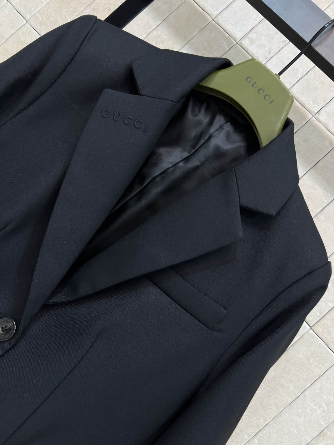 G家 25秋冬新款 黑色直筒长款西装大衣 这款长款西装上身超级显气质 经典百搭的黑色超级适合秋天 上身很