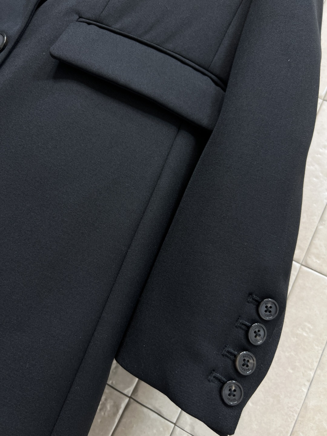 G家 25秋冬新款 黑色直筒长款西装大衣 这款长款西装上身超级显气质 经典百搭的黑色超级适合秋天 上身很