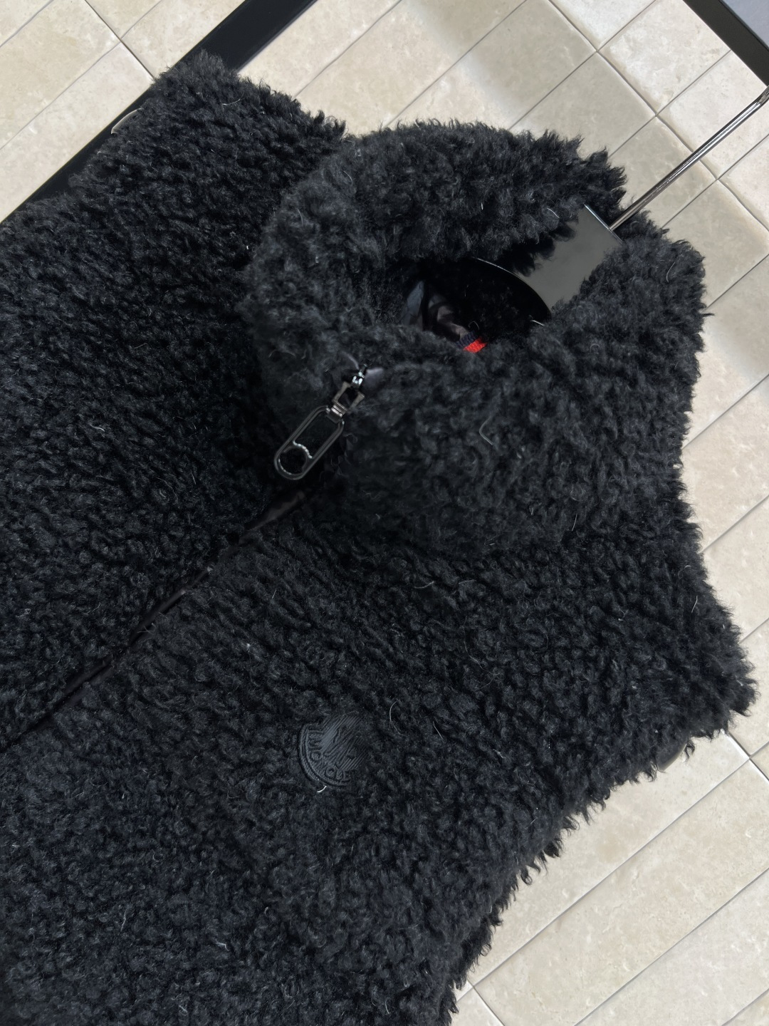 M家 25秋冬新 羊羔毛羽绒马甲 外层仿羊羔绒 柔软又保暖 内里填充高品质羽绒 冬天穿超暖和 立领+双向